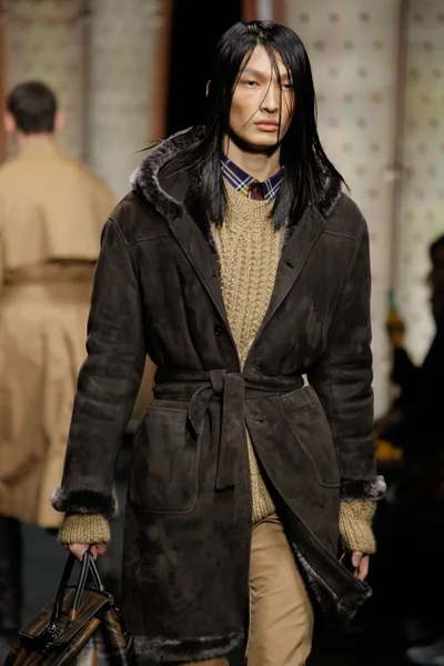 Look 30